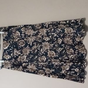 Jones New York Godet Style Skirt w Side Zipper and Built in Slip Size 4